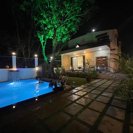 Lavish Villa - 3 Bhk Pool With Lawn Lonavala Eksteriør bilde