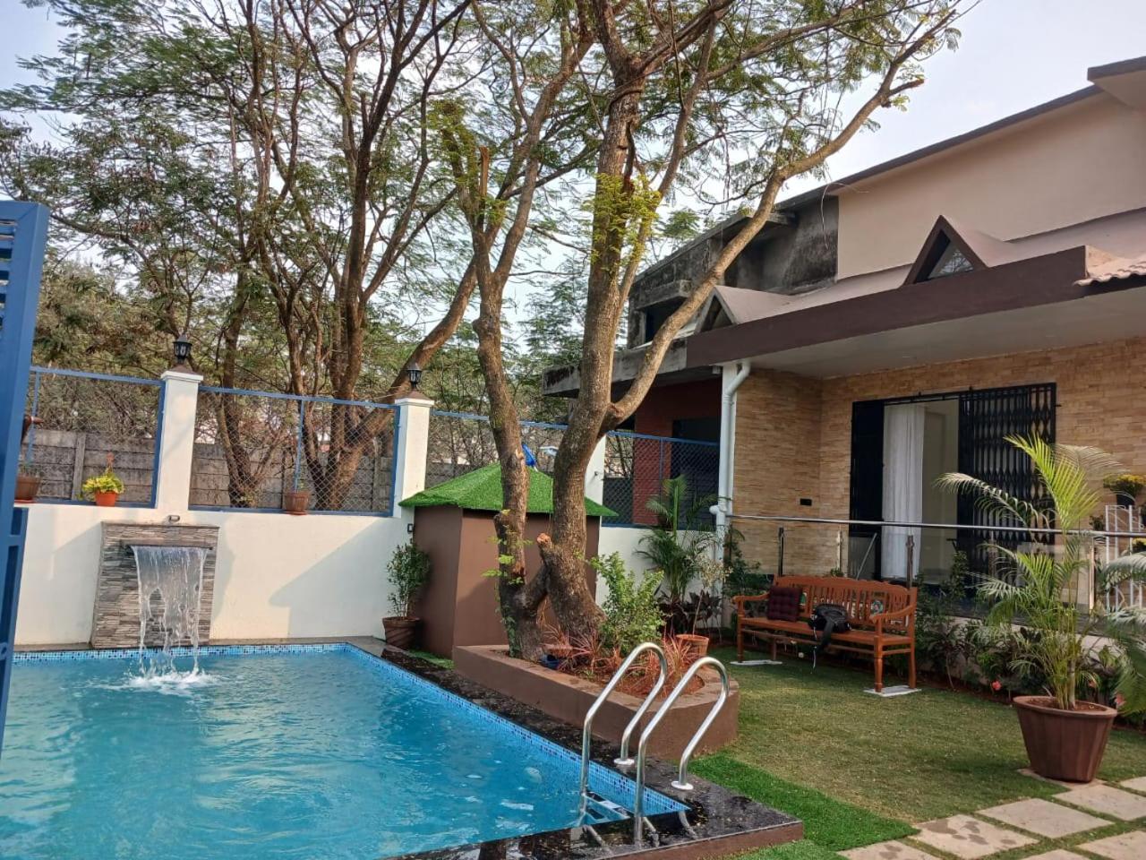 Lavish Villa - 3 Bhk Pool With Lawn Lonavala Eksteriør bilde