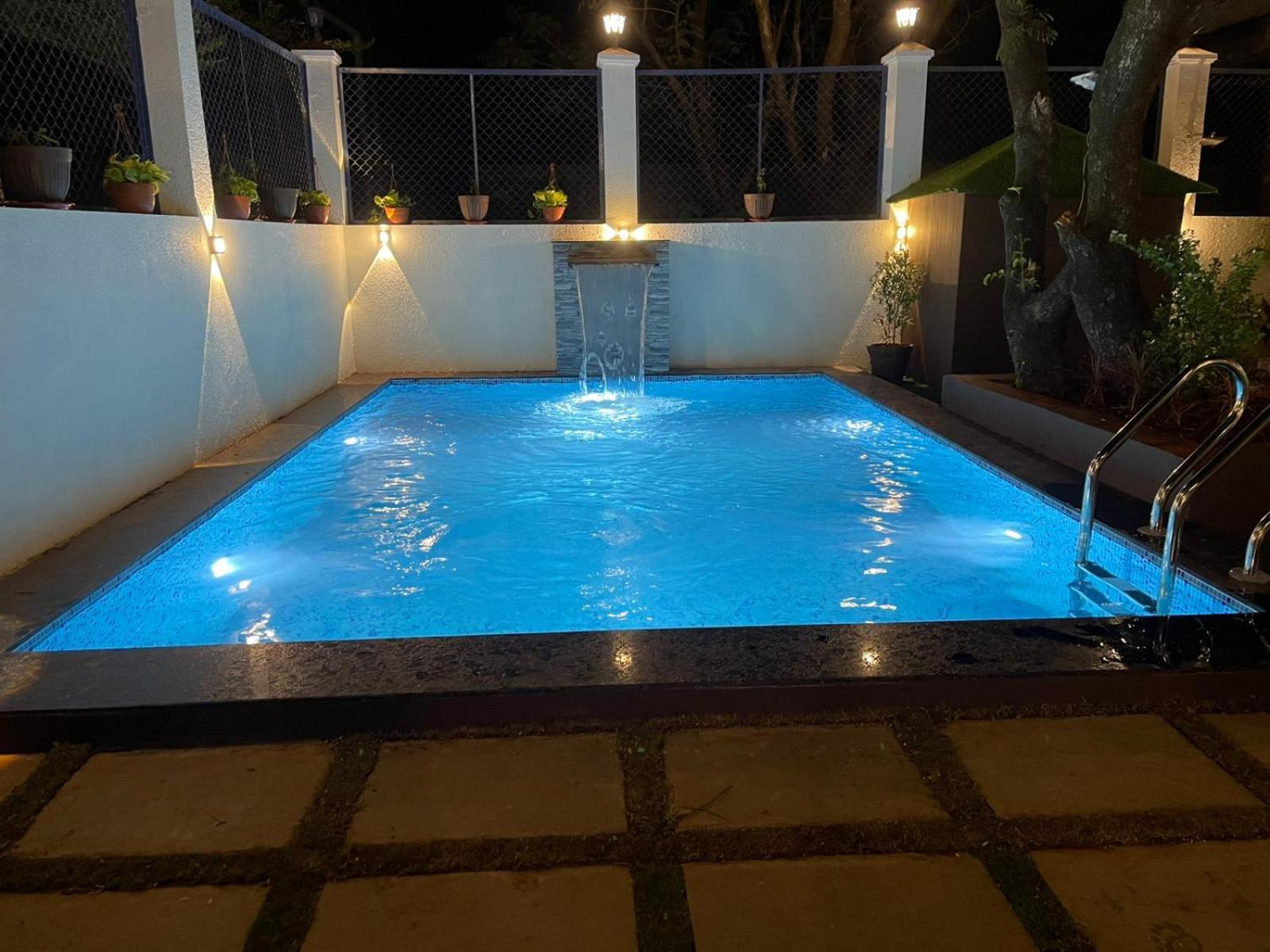 Lavish Villa - 3 Bhk Pool With Lawn Lonavala Eksteriør bilde